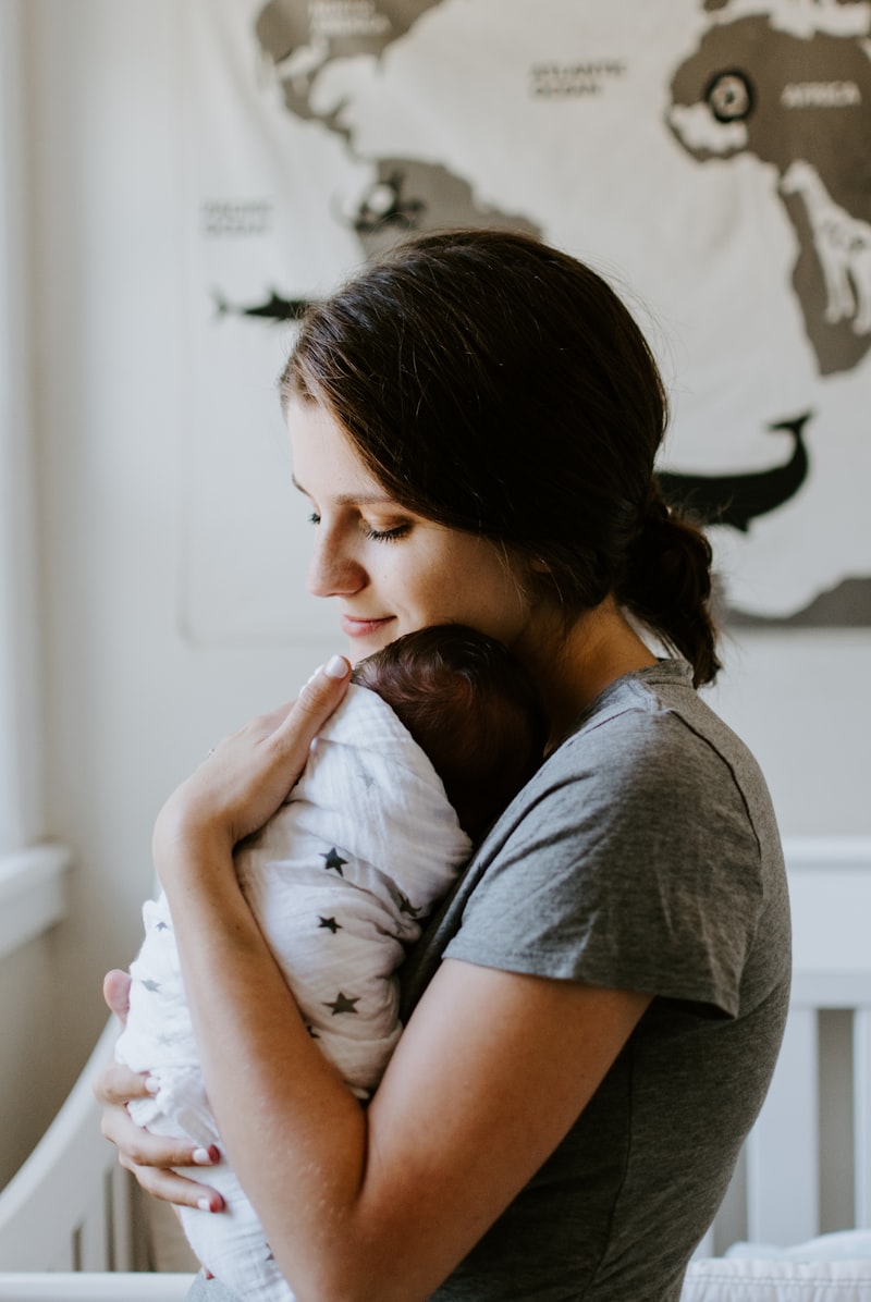 Annonce de Grossesse à une Sœur : Idées pour un Moment Émouvant