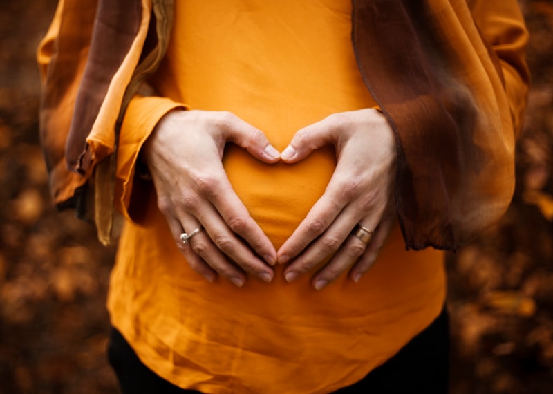 Photo Grossesse en Extérieur : Capturer des Moments Inoubliables 