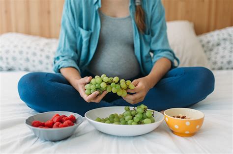 Alimentation Saine Pendant la Grossesse: Les Meilleurs Aliments à Consommer