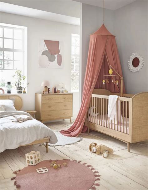 Préparer la Chambre du Bébé: Idées et Inspirations